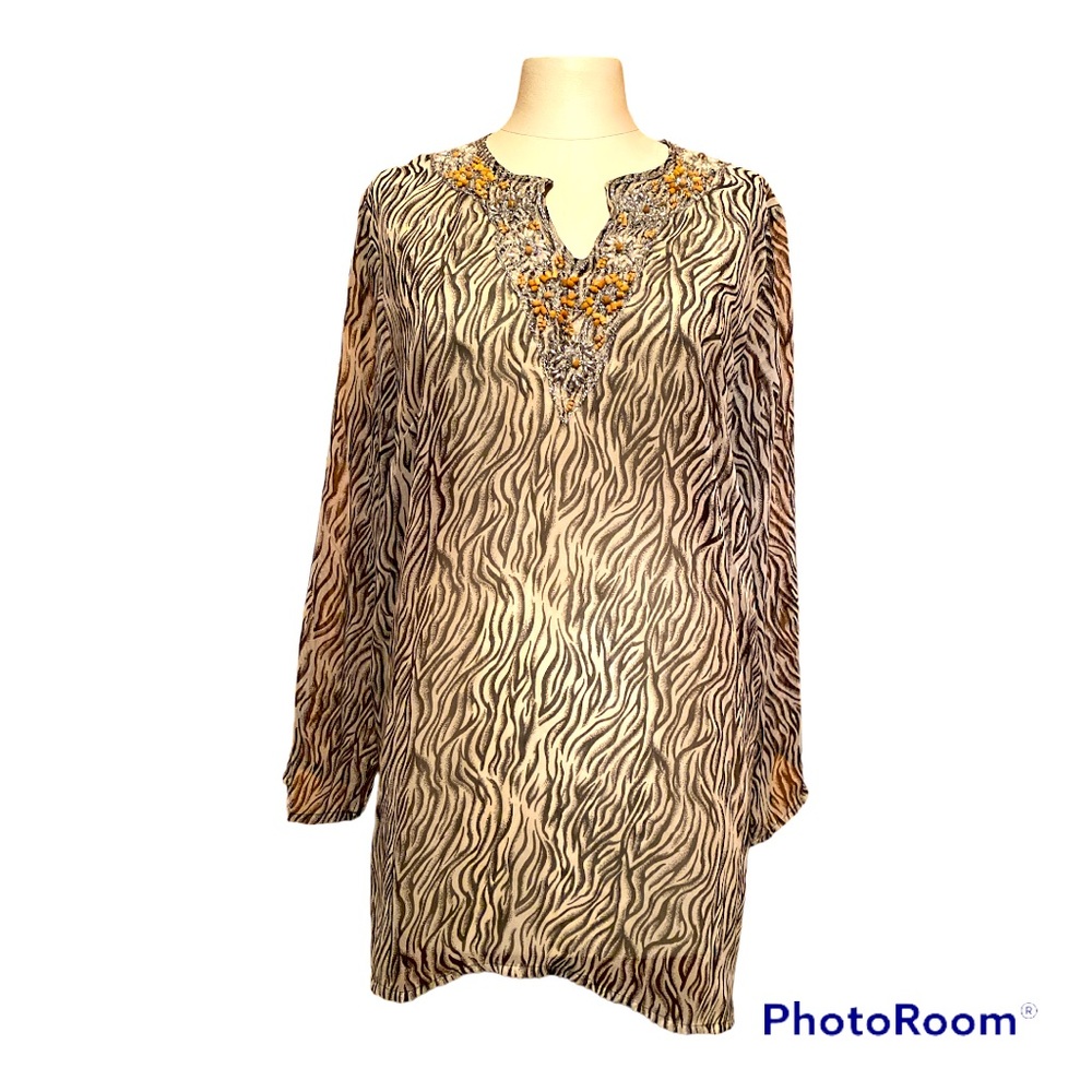 Denim 24/7 animal print v-neck long sleeve tunic with bead trim size 16W
